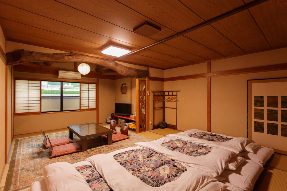 Yufuin Ryokan Nogiku Eksteriør bilde